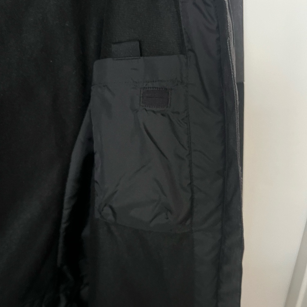 Winter Snowboard Jacket - Picture 7 of 8